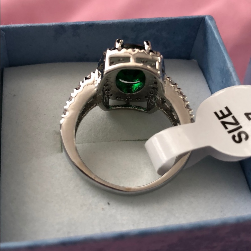 Fun Ring - Picture 2 of 4